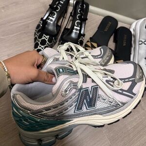 New Balance 1906R  Women's Pink and Silver Sneakers